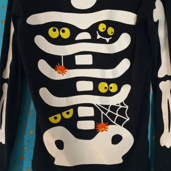 Carter's Glow in the dark Skeleton Halloween Long sleeve black shirt glowing eye - Picture 2 of 3